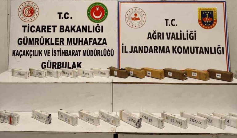 Ağrıda 12 Ki̇lo 616 Gram Esrar Ele Geçi̇ri̇ldi̇