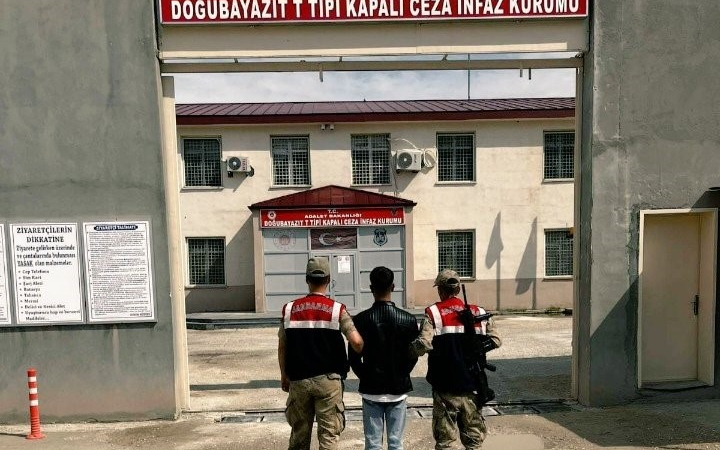 Ağrıda Fi̇rari̇ Hükümlü Yakalandı