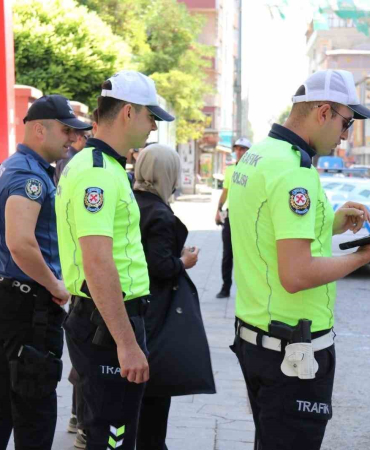 Ağrıda Okul Servi̇sleri̇ Ve Güzergahları İlk Gün Denetlendi̇