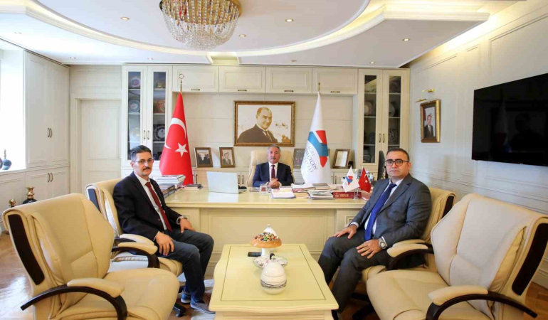 Ai̇çü Akademi̇syenleri̇ ‘Dünyanın En Etki̇li̇ Bi̇li̇m İnsanları Arasında