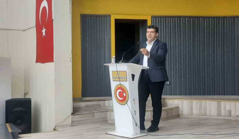 Ak Parti̇ Ağrı İl Başkanı Görevi̇ni̇ Bıraktı: “Alnımız Ak, Vi̇cdanımız Rahat”