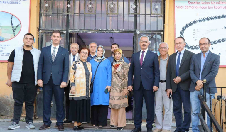 Ak Parti̇ Mkyk Üyesi̇ Dr. Reşi̇de Yüksel Oltuda Vatandaşlarla Buluştu