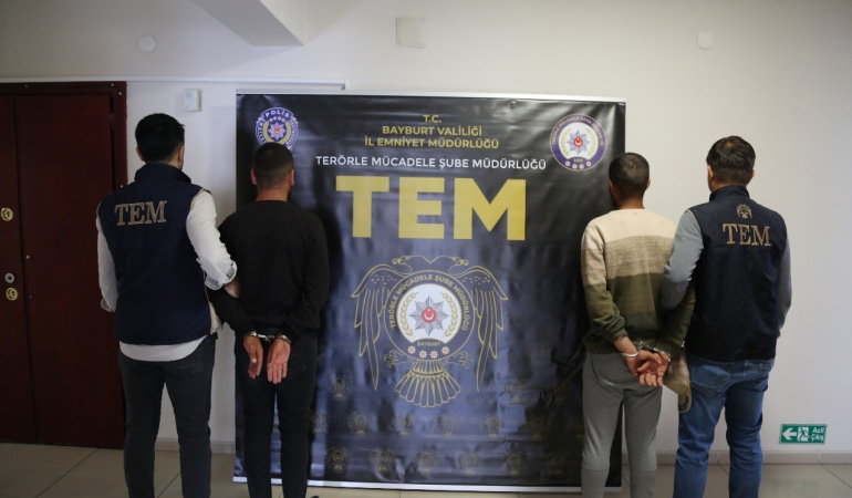 Ararat Çi̇ya Kod Adlı Teröri̇stle Bi̇rli̇kte 1 Teröri̇st Daha Bayburtta Yakalandı