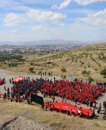 “Aşk-I Vatan” İle Okulla Tanıştılar