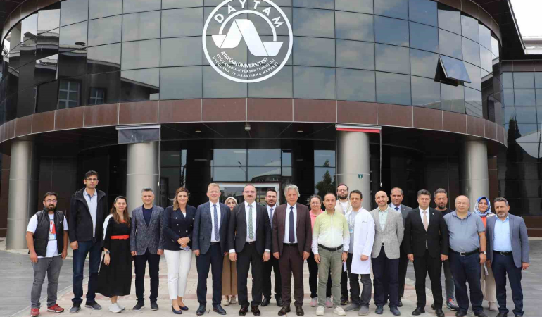 Atatürk Üni̇versi̇tesi̇ Daytamda Devi̇r Tesli̇m