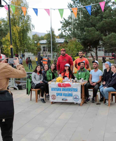 Atatürk Üni̇versi̇tesi̇nde "Kampüse Hoş Geldi̇n" Oryantasyon Programı Başlıyor