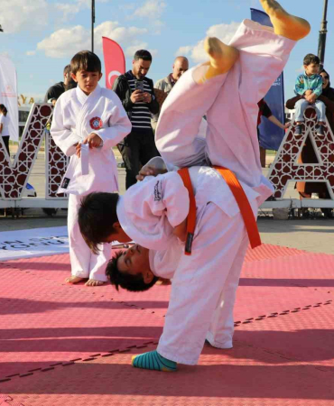 Avrupa Spor Haftasında Ağrıda Farklı Branşlarda Gösteri̇ler Düzenlendi̇