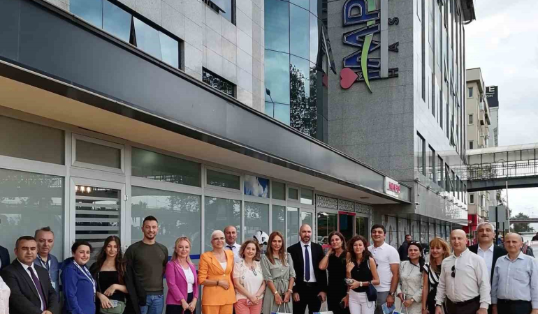 Azeri̇ Turi̇zmci̇lerden Trabzona Sağlık Turi̇zmi̇ Çıkarması