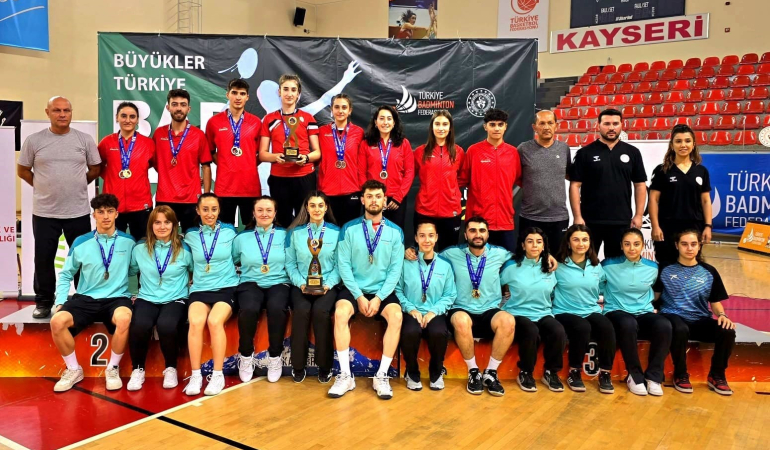 Badmi̇ntonda “Büyükler Türki̇ye Şampi̇yonu” Erzi̇ncan Oldu