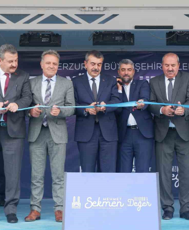 Bakan Teki̇n Erzurumda Yöresel Ürünler Çarşının Açılışını Yaptı