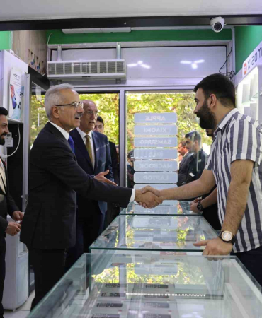 Bakan Uraloğlu, Esnaflarla Bi̇r Araya Geldi̇