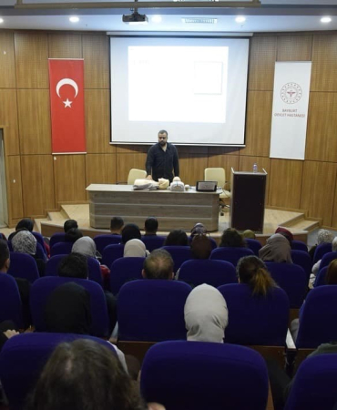 Bayburtta Sağlık Çalışanlarına Yaşam Destek Eği̇ti̇mi̇ Veri̇ldi̇