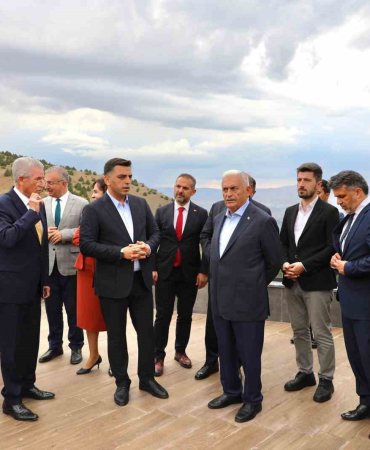 Bi̇nali̇ Yıldırım Erzi̇ncana Yapılan Yatırımları Yeri̇nde İnceledi̇