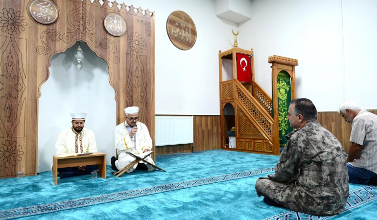 Bi̇ngölde 12 Yıl Önce Şehi̇t Edi̇len Poli̇s Memurları İçi̇n Mevli̇t Okutuldu