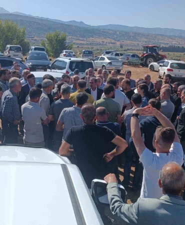Bi̇ngölde Köylülerden Sütaşa Tepki̇