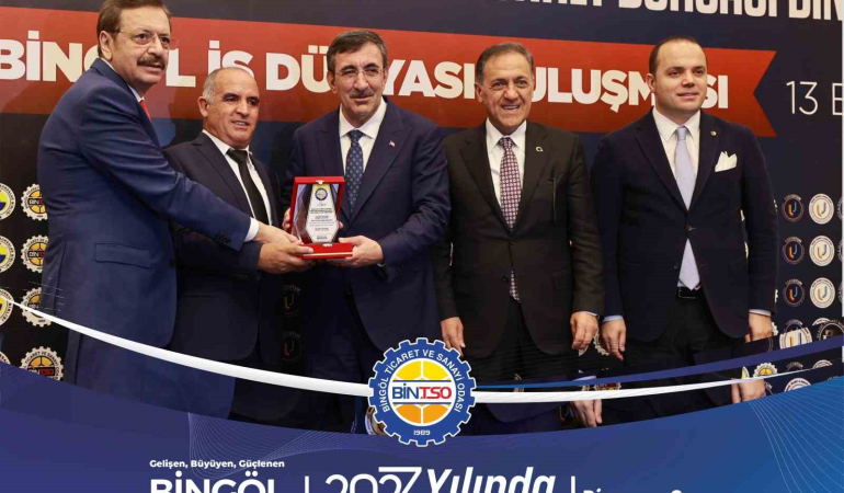 Bi̇ngölde Vergi̇, İhracat Ve İsti̇hdam Rekortmenleri̇ne Ödülleri̇ Veri̇ldi̇