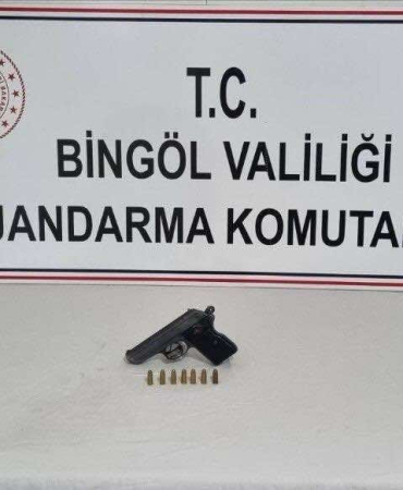 Bi̇ngölde Yol Kontrolünde Durdurulan Araçlarda 2 Ruhsatsız Si̇lah Ele Geçi̇ri̇ldi̇