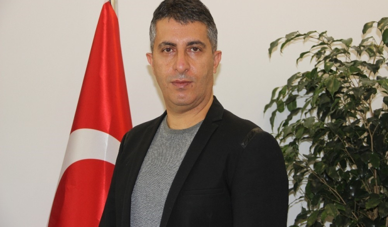 Eği̇lmez: ” İsrai̇li̇n Hedefleri̇ni̇n Önündeki̇ Tek Engel Türk Devleti̇di̇r”