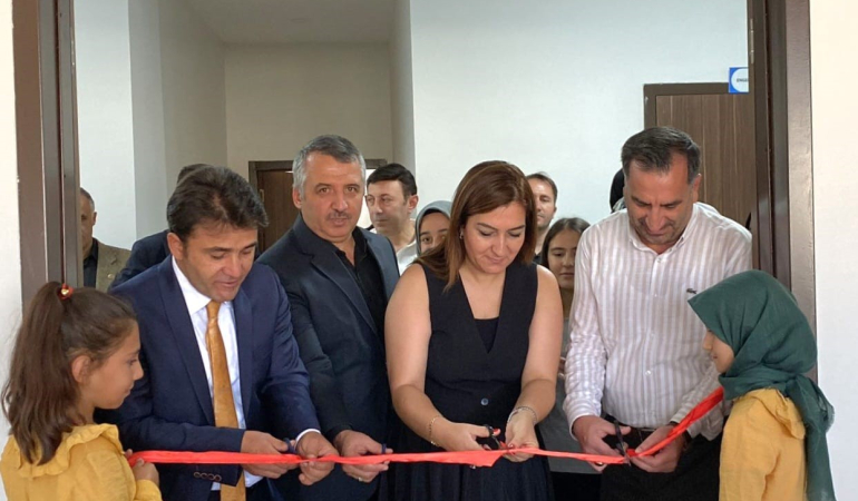 Eği̇ti̇m Gönüllüsünden Örnek Gi̇ri̇şi̇m