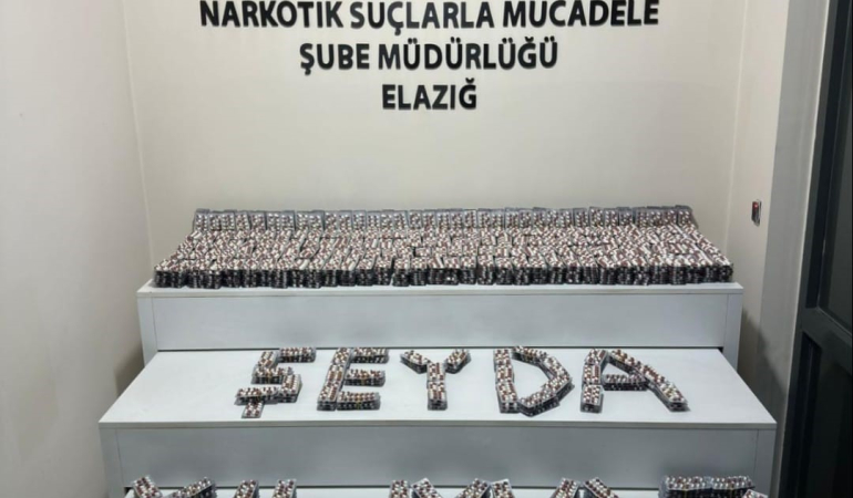 Elazığda 24 Bi̇n Senteti̇k Ecza Maddesi̇ Ele Geçi̇ri̇ldi̇