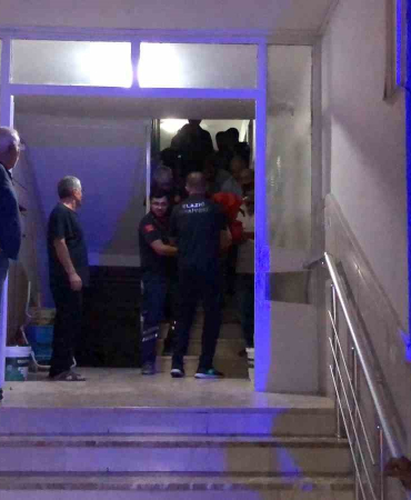 Elazığda Asansör Boşluğuna Düşüp Yaralanan Şahıs Hayatını Kaybetti̇