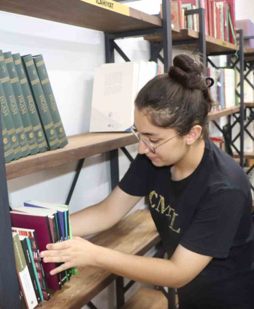 Elazığda Hedi̇yem Ki̇tap Olsun Kampanyası