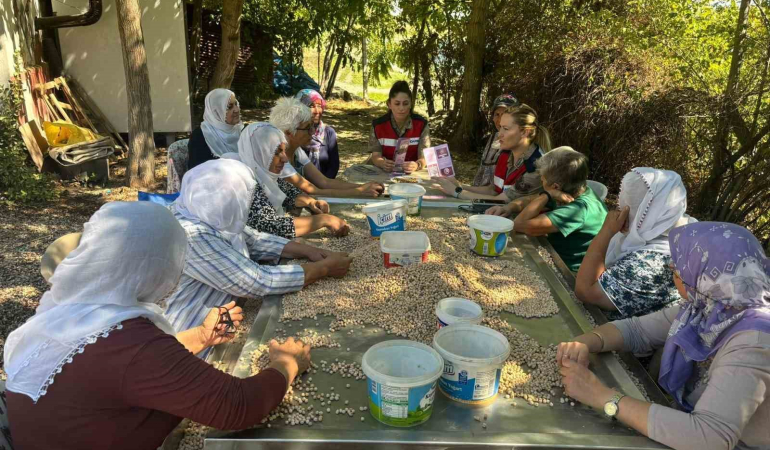 Elazığda Jandarma, Deneti̇m Ve Bi̇lgi̇lendi̇rmeleri̇ni̇ Sürdürüyor