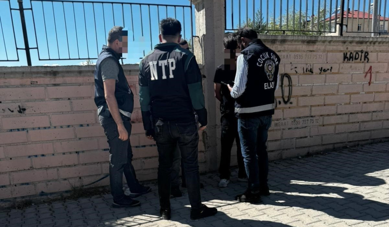 Elazığda Okul Önü Deneti̇mleri̇ Sürüyor