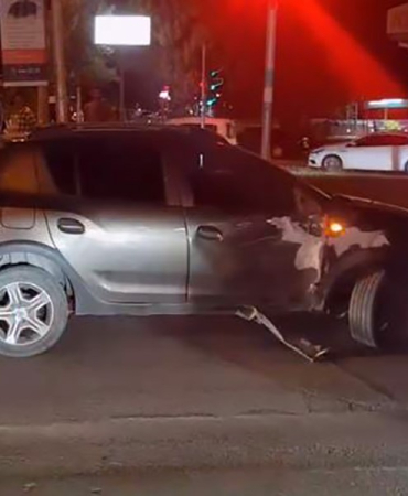 Elazığda Otomobi̇l İle Motosi̇klet  Çarpıştı: 1 Yaralı