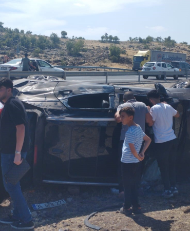 Elazığda Otomobi̇l Şarampole Devri̇ldi̇: 7 Yaralı