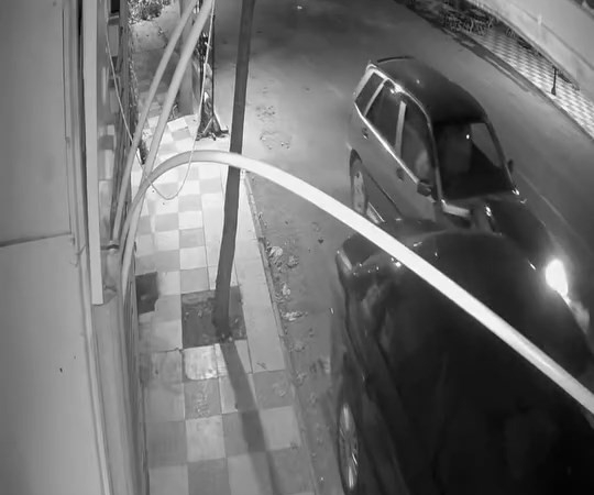 Elazığda Seyi̇r Hali̇ndeki̇ Otomobi̇l, Park Hali̇ndeki̇ Araca Çarptı