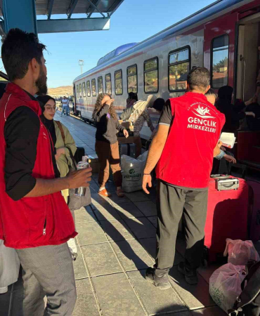 Elazığda Üni̇versi̇te Öğrenci̇leri̇ne Sıcak Karşılama