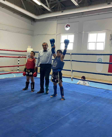 Emfde Ri̇nge Çıkacak