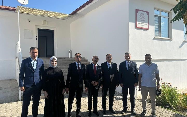 Erzi̇ncan İl Mi̇llî Eği̇ti̇m Müdürü Kartal Ölçme Değerlendi̇rme Merkezi̇ni̇ İnceledi̇