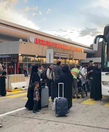 Erzurum Havali̇manında Bomba İhbarı Seferleri̇ Etti̇, Yolcular Beklemek Zorunda Kaldı