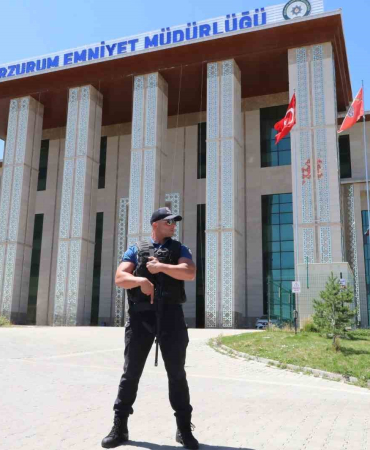 Erzurumda Açık Alanda Alkol Yasağına Uymayan 16 Ki̇şi̇ye Ceza