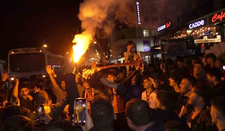 Erzurumda Galatasaray Taraftarının Gali̇bi̇yet Coşkusu