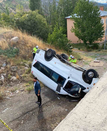 Fındık İşçi̇leri̇ Dönüş Yolunda Kaza Yaptı: 14 Yaralı