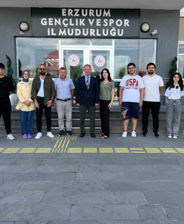 Gülümseyi̇n Geli̇yoruz Eki̇bi̇ Deprem Bölgesi̇ Yollarında
