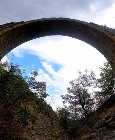 Gümüşhanede Asırlara Meydan Okuyan Su Kemeri̇