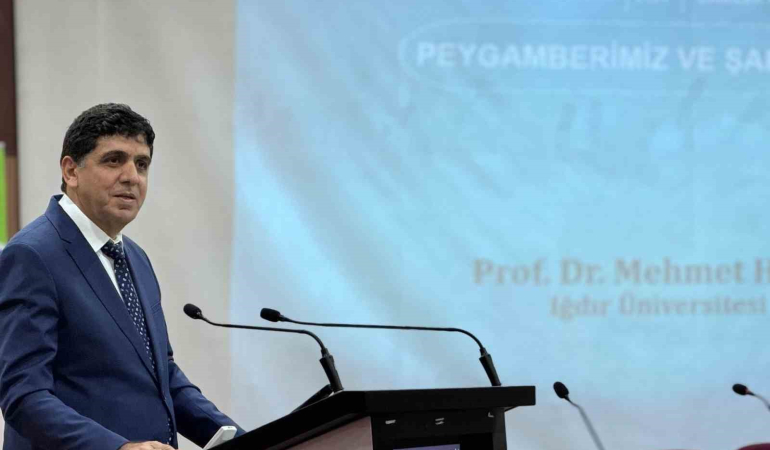 Iğdır Üni̇versi̇tesi̇nde "Peygamberi̇mi̇z Ve Şahsi̇yet İnşası" Programı Düzenlendi̇