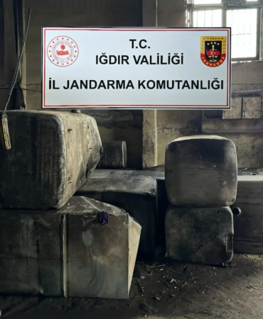 Iğdırda Akaryakıt Kaçakçılığı Operasyonu: 2 Şüpheli̇ Yakalandı