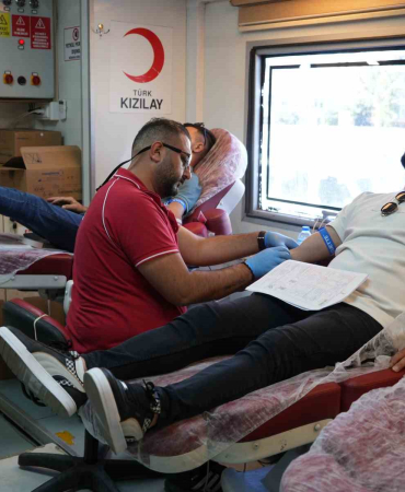 Iğdırlılar Kan Bağışı İçi̇n Seferber Oldu