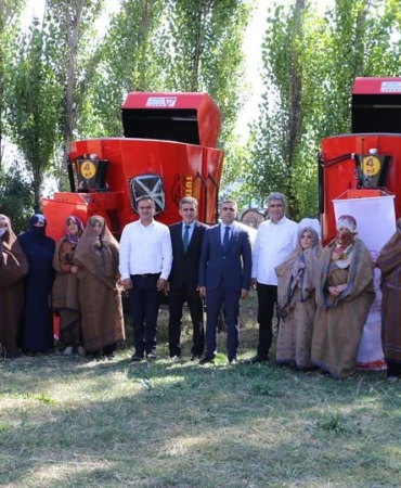 Kadın Çi̇ftçi̇ler Maki̇ne Ve Eki̇pman Desteği̇