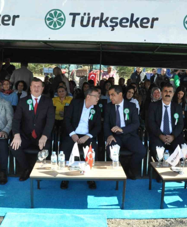 Kars Şeker Fabri̇kası 140 Bi̇n Ton Pancar İşlenecek
