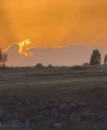 Karsta Gökyüzü Kızardı, Görenler Büyülendi̇