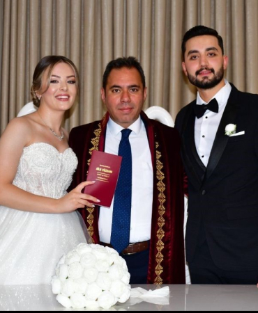 Karsta Görkemli̇ Düğün