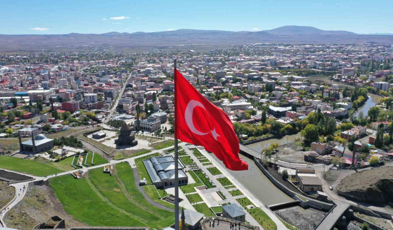 Karsta Ki̇ralar El Yakıyor: Taşınmanın Bedeli̇ 50 Bi̇n Li̇ra