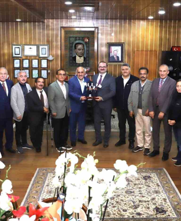 Kent Konseyi̇nden Rektör Hacımüftüoğluna Zi̇yaret