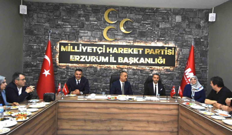 Mhp İl Başkanı Yurdagül Yeni̇ Hi̇zmet Bi̇nasını Tanıttı